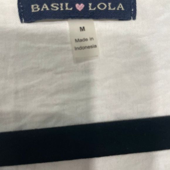 $ BASIL LOLA Women's Crop Top White Size Medium - Picture 4 of 4